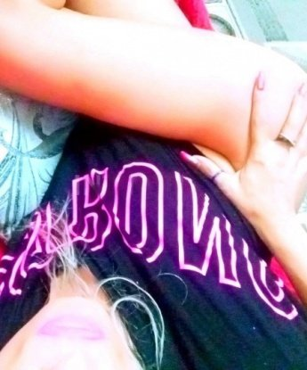 Мои услуги охватывают все, от умелого массажа до страстных экспериментов в постели. 🌟
✨Наши встречи будут незабываемыми, я создам атмосферу, в которой ты сможешь полностью расслабиться и насладиться каждым мгновением. 🔥
💋 Я обладаю красивой фигурой и темпераментом, который заставит твое сердце биться быстрее. Фотографии, которые я прикрепила, подтвердят мою привлекательность. 💯
💫 Возможностей у меня много - от классического секса до ролевых игр и фетишей. Ты можешь рассказать мне свои самые сокровенные желания, и я помогу тебе осуществить их. 💦
🔒 Конфиденциальность и безопасность - моя основная забота. Я гарантирую анонимность нашей встречи и предлагаю полный комплект мер, чтобы ты чувствовал себя комфортно.
📞 Живу в Москве, поэтому наше свидание может произойти где угодно в Москве📍. Если ты жаждешь приятной компании и незабываемых моментов, то не медли, позвони мне прямо сейчас. 🌈 7582, 41 год